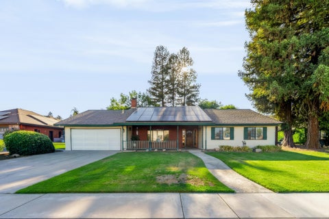 Photo of 1307 S Arkle Street, Visalia, CA 93292 (MLS # 243173)