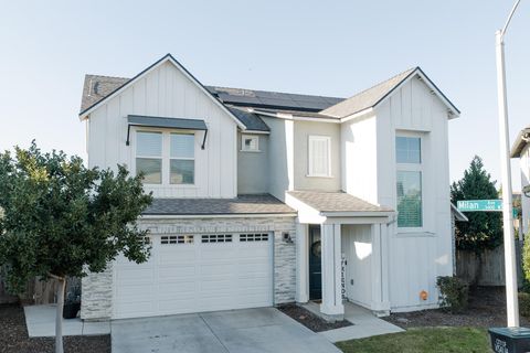 Photo of 4407 S Ernest Street, Visalia, CA 93277 (MLS # 240017)