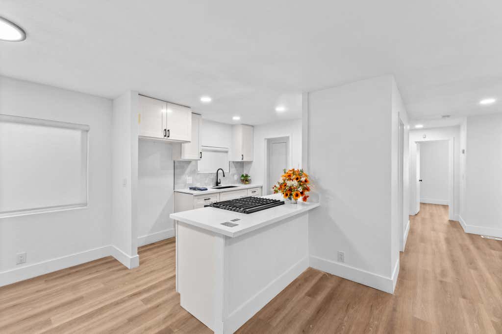 Photo of 415 N Akers Street, Visalia, CA 93291 (MLS # 241291)