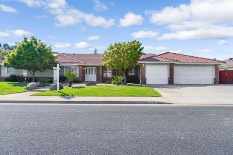 Photo of 2436 Trevor Court, Madera, CA 93637 (MLS # 240451)