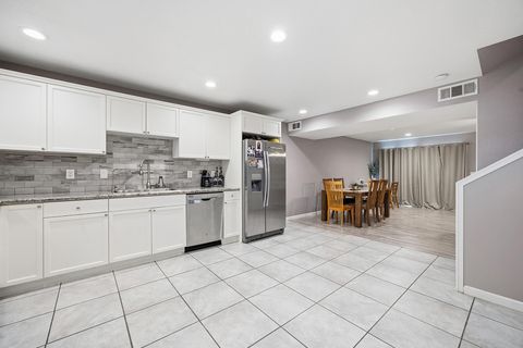 Photo of 4709 W School Avenue, Visalia, CA 93291 (MLS # 239629)