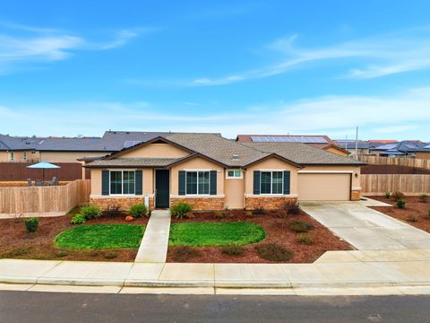 Photo of 3125 Seymour Street, Tulare, CA 93274 (MLS # 239438)