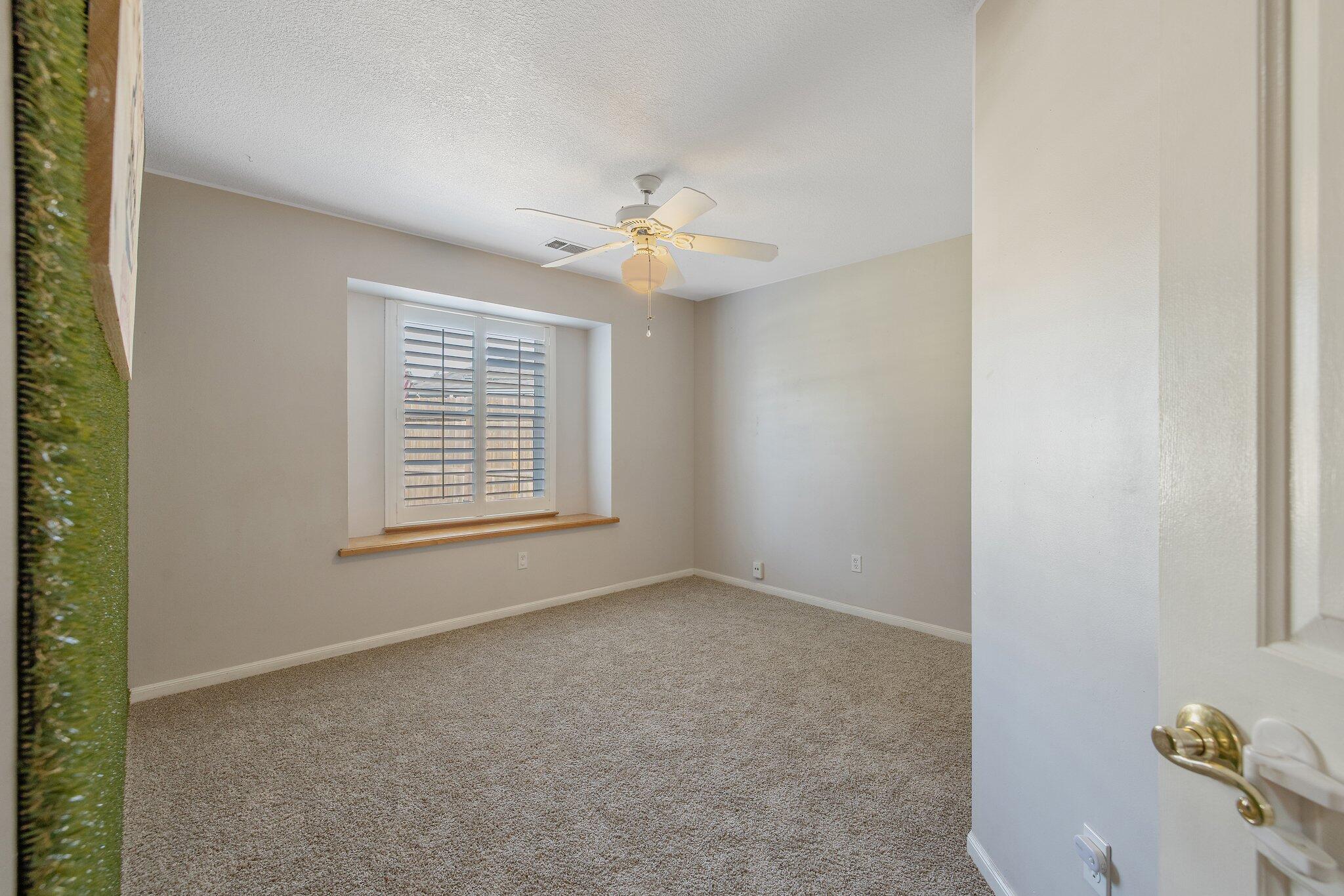 Visalia, California 93277, United States, 3 Bedrooms Bedrooms, ,3 BathroomsBathrooms,Residential,Pending,7521