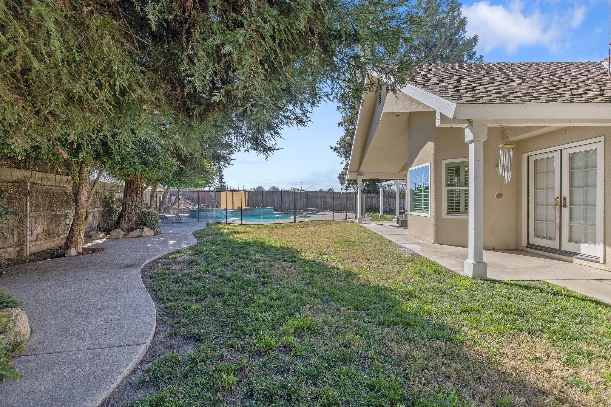 Visalia, California 93277, United States, 3 Bedrooms Bedrooms, ,3 BathroomsBathrooms,Residential,Pending,7521