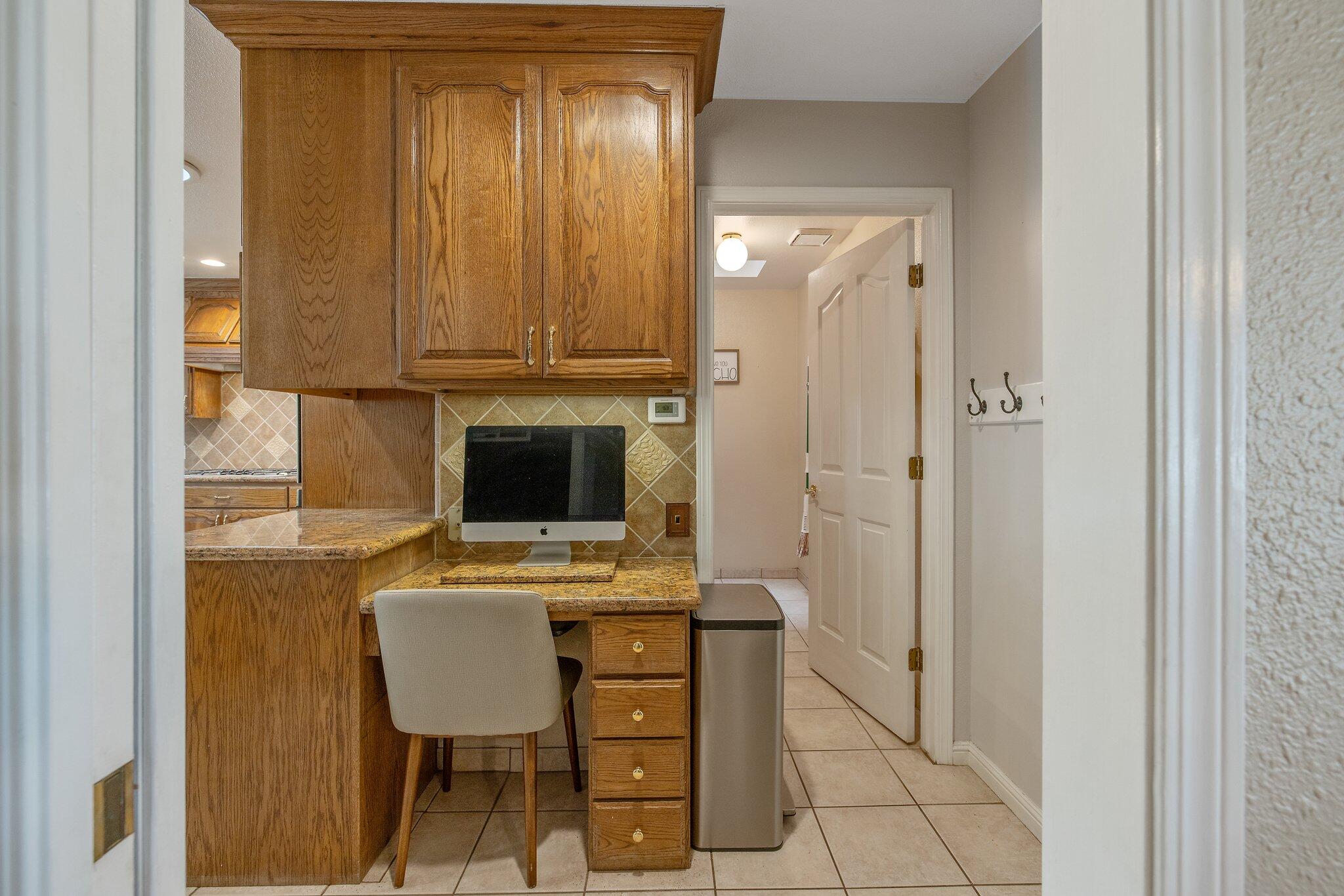 Visalia, California 93277, United States, 3 Bedrooms Bedrooms, ,3 BathroomsBathrooms,Residential,Pending,7521