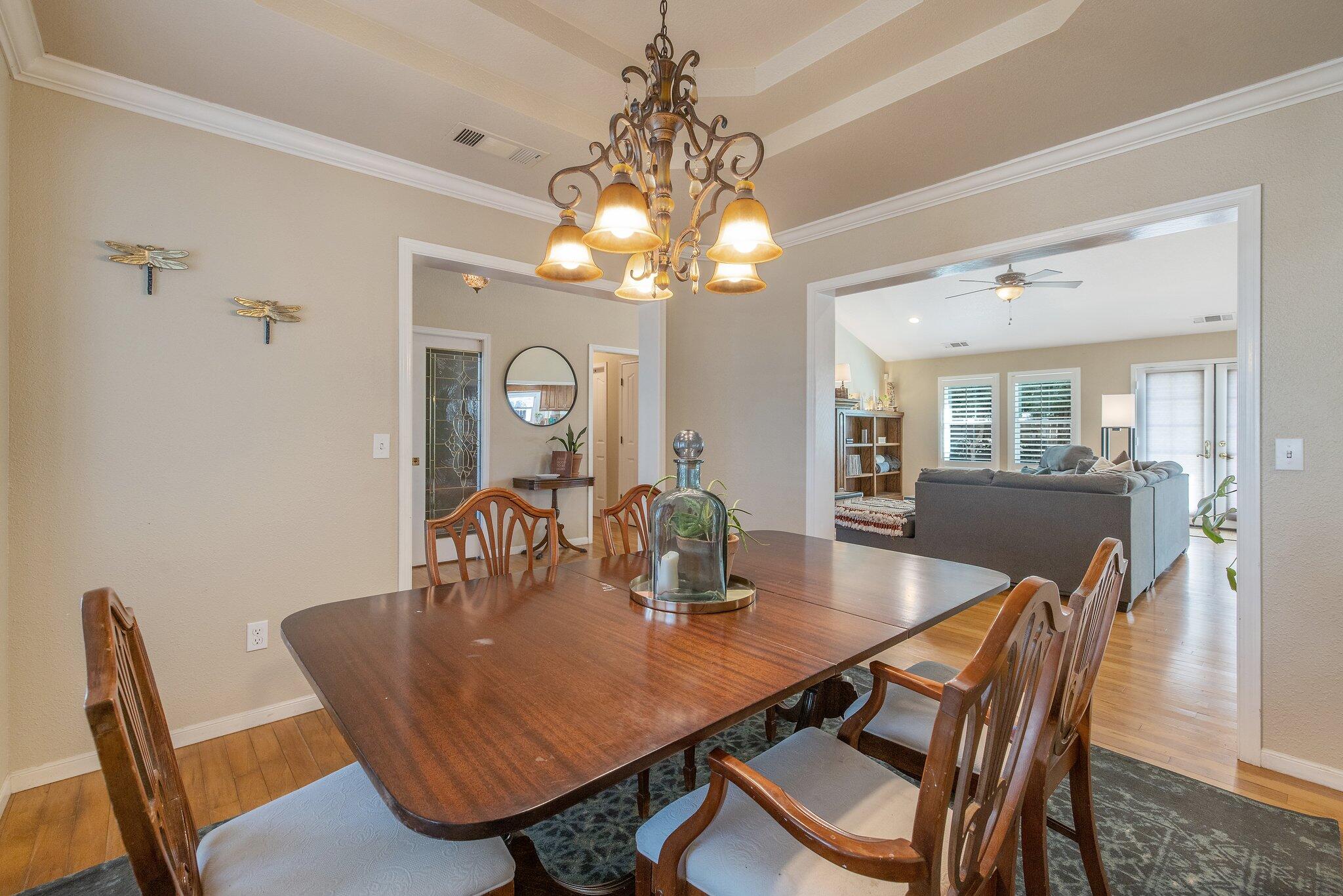 Visalia, California 93277, United States, 3 Bedrooms Bedrooms, ,3 BathroomsBathrooms,Residential,Pending,7521