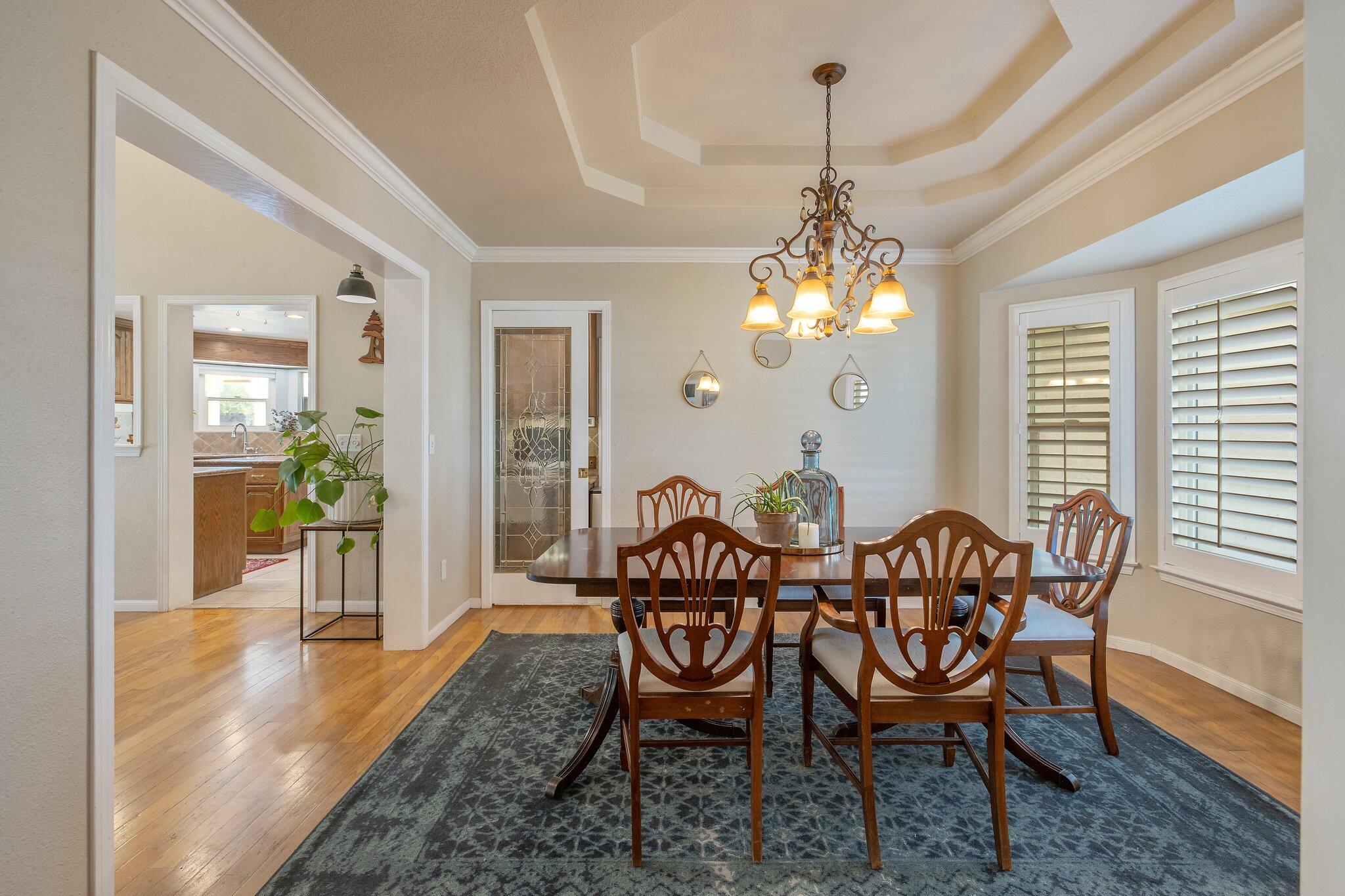 Visalia, California 93277, United States, 3 Bedrooms Bedrooms, ,3 BathroomsBathrooms,Residential,Pending,7521