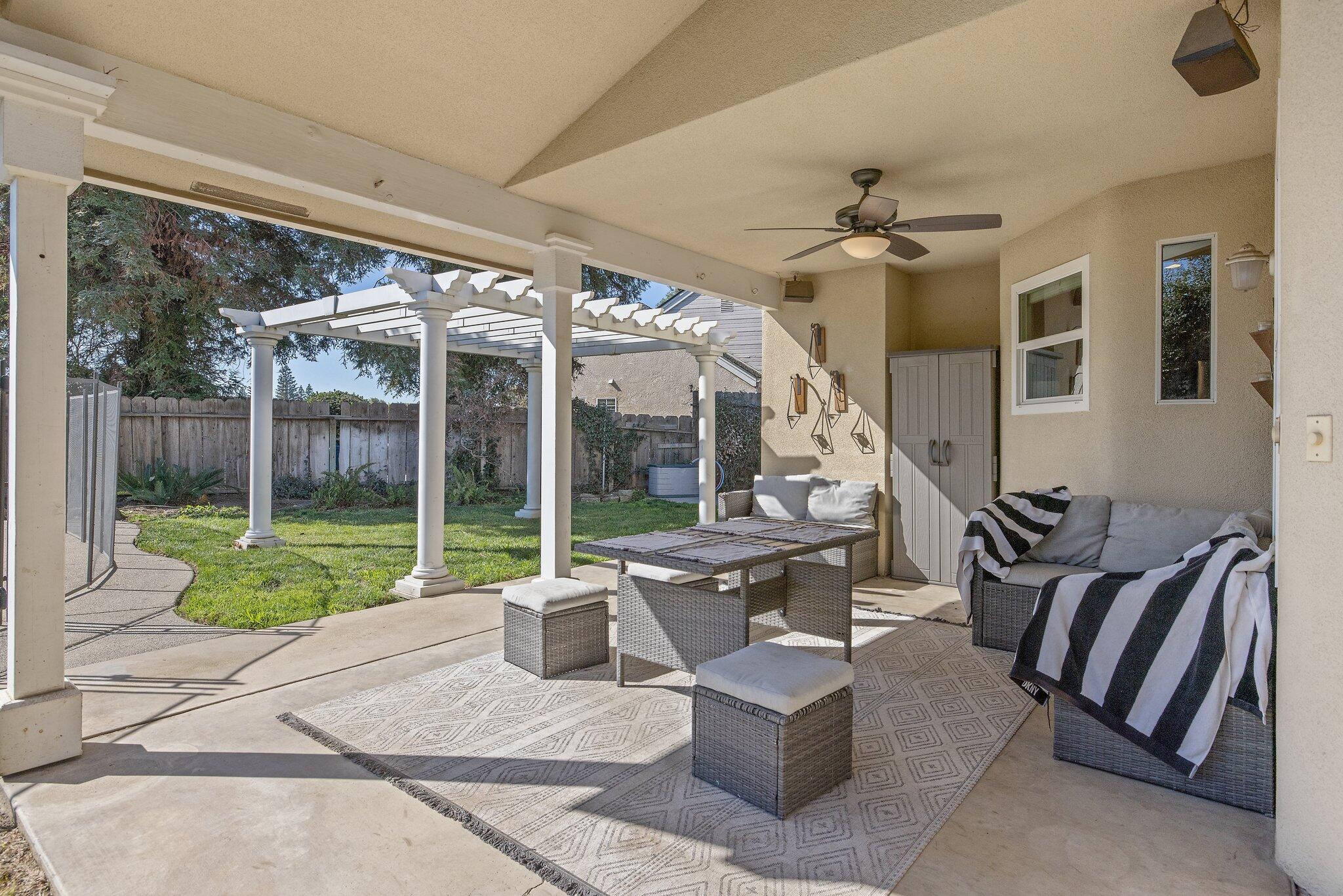 Visalia, California 93277, United States, 3 Bedrooms Bedrooms, ,3 BathroomsBathrooms,Residential,Pending,7521