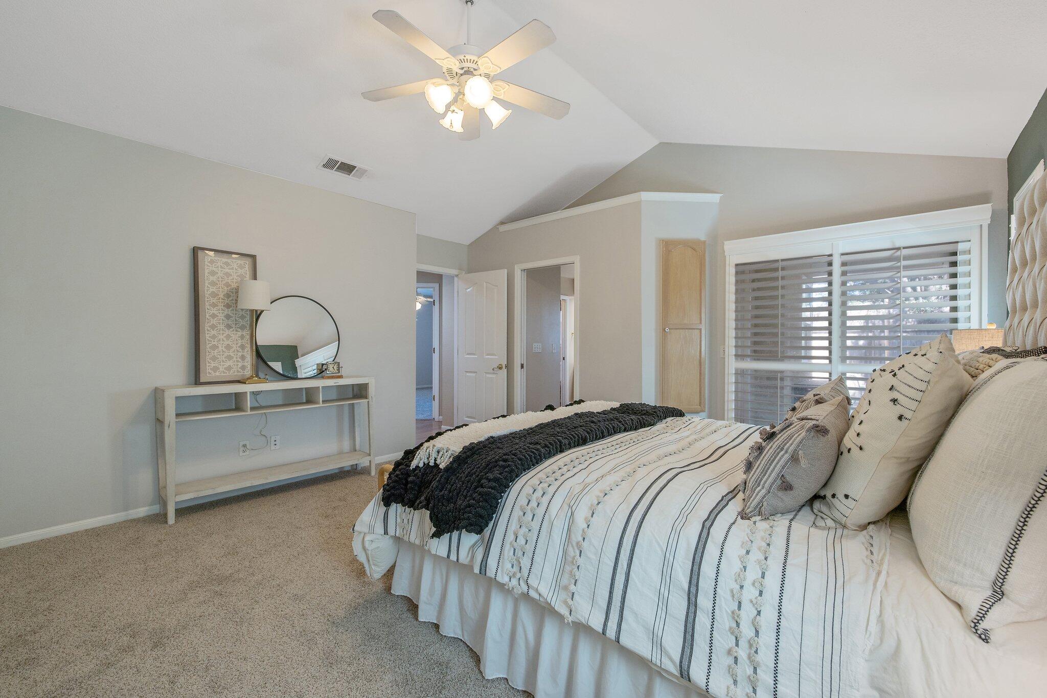 Visalia, California 93277, United States, 3 Bedrooms Bedrooms, ,3 BathroomsBathrooms,Residential,Pending,7521