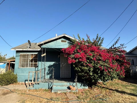 Photo of 230 S Cottage Street, Porterville, CA 93257 (MLS # 244501)