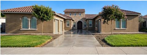Photo of 3601 W Lark Avenue, Visalia, CA 93291 (MLS # 241602)