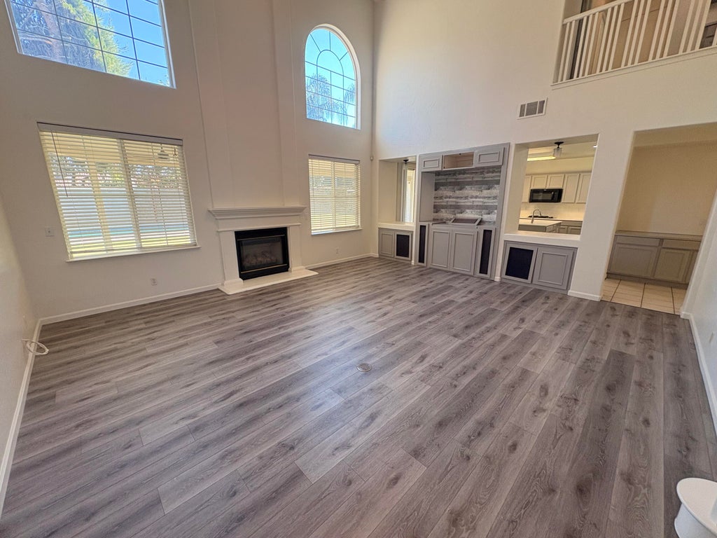Photo of 5408 W Perez Avenue, Visalia, CA 93291 (MLS # 242387)
