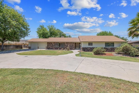 Photo of 8640 12th Avenue, Hanford, CA 93230 (MLS # 241826)