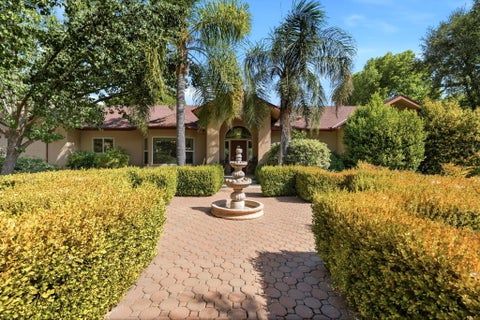 Photo of 40872 Ferndale Drive, Three Rivers, CA 93271 (MLS # 243497)