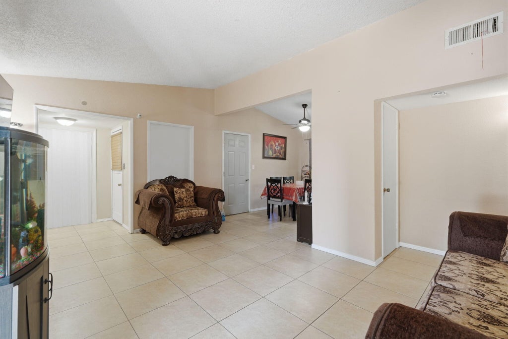 Photo of 1311 N Cain, Visalia, CA 93292 (MLS # 243737)