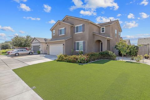 Photo of 3043 Parks Avenue, Tulare, CA 93274 (MLS # 237313)