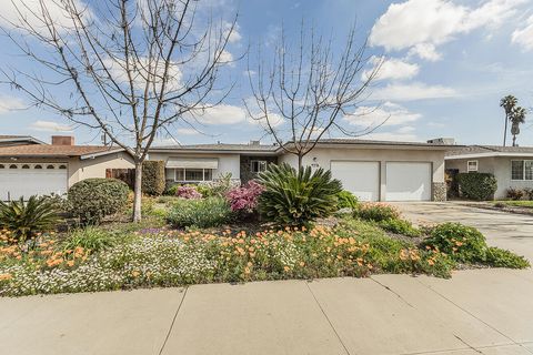 Photo of 1416 S Church Avenue, Reedley, CA 93654 (MLS # 240125)