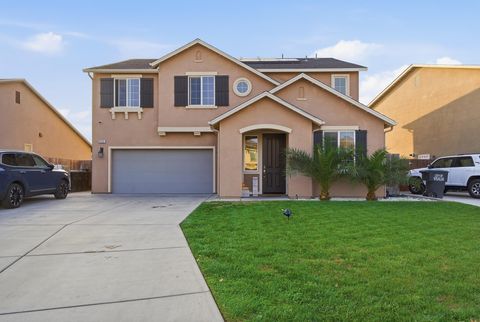 Photo of 2145 N Rinaldi Court, Visalia, CA 93291 (MLS # 238560)