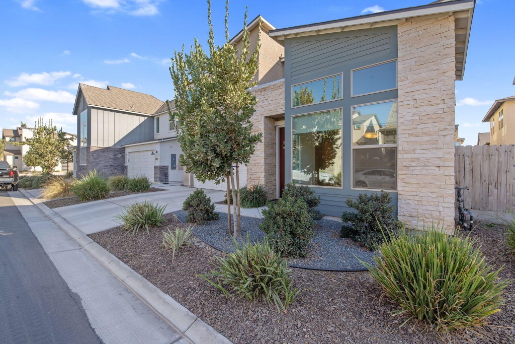 Photo of 3345 W Florence Avenue, Visalia, CA 93277 (MLS # 244570)