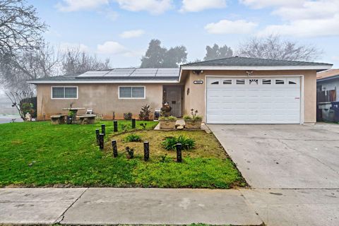 Photo of 3849 N Stanford Avenue, Fresno, CA 93727 (MLS # 239595)