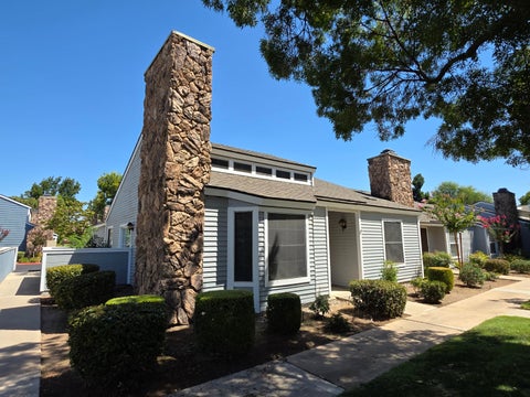 Photo of 1468 Mayflower Way, Clovis, CA 93612 (MLS # 243785)
