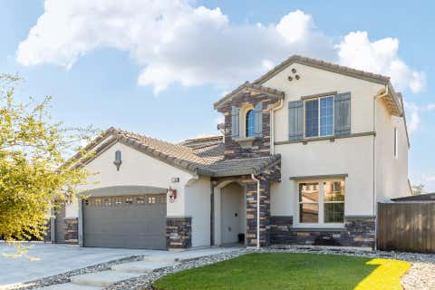 Photo of 1140 Ridge Creek Estates Way, Dinuba, CA 93618 (MLS # 242743)