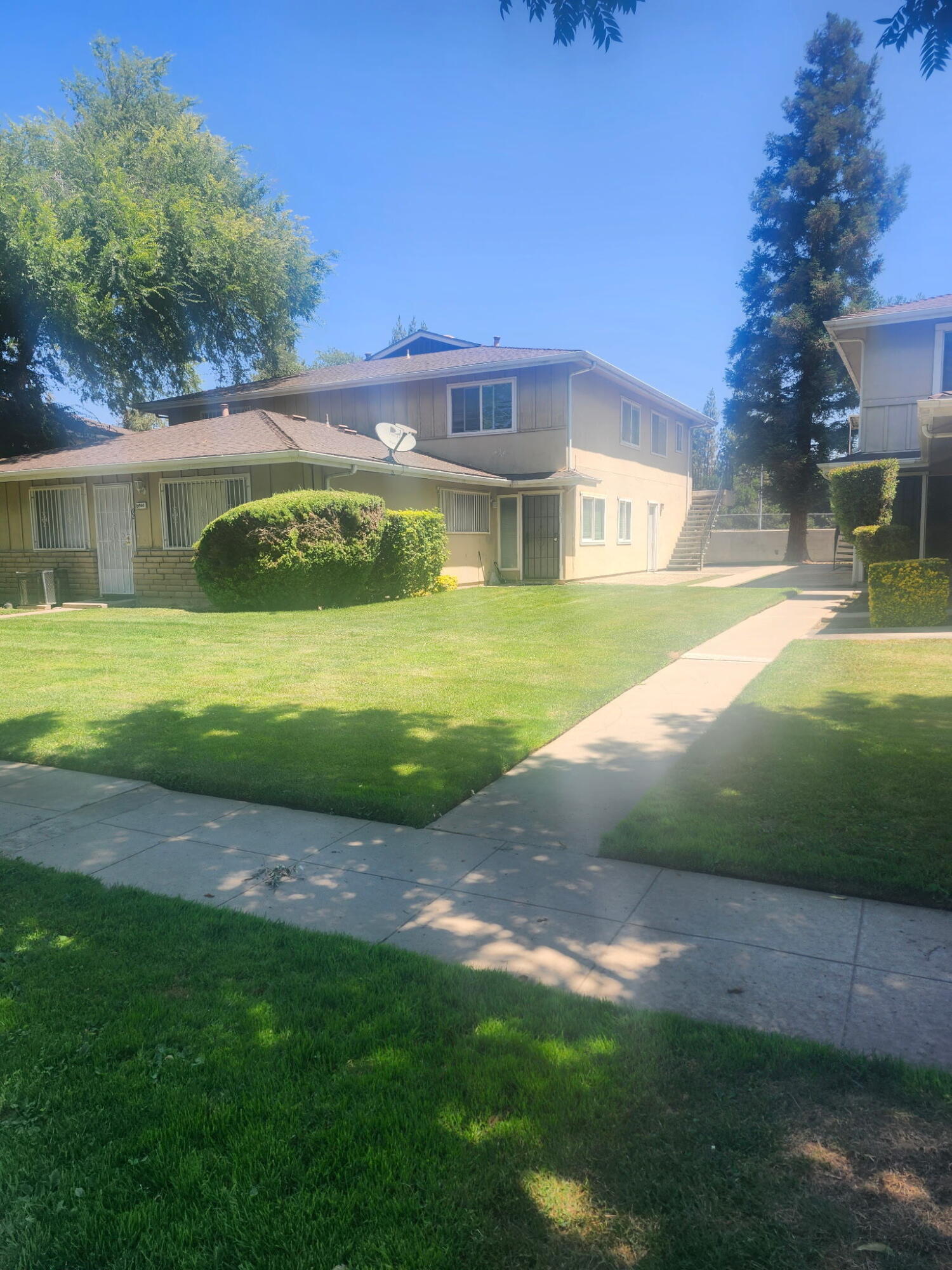 Fresno, California 93705, United States, 2 Bedrooms Bedrooms, ,1 BathroomBathrooms,Residential,Active,136255