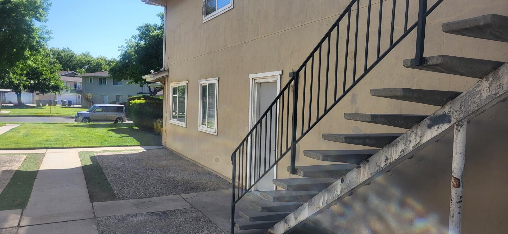 Fresno, California 93705, United States, 2 Bedrooms Bedrooms, ,1 BathroomBathrooms,Residential,Active,136255