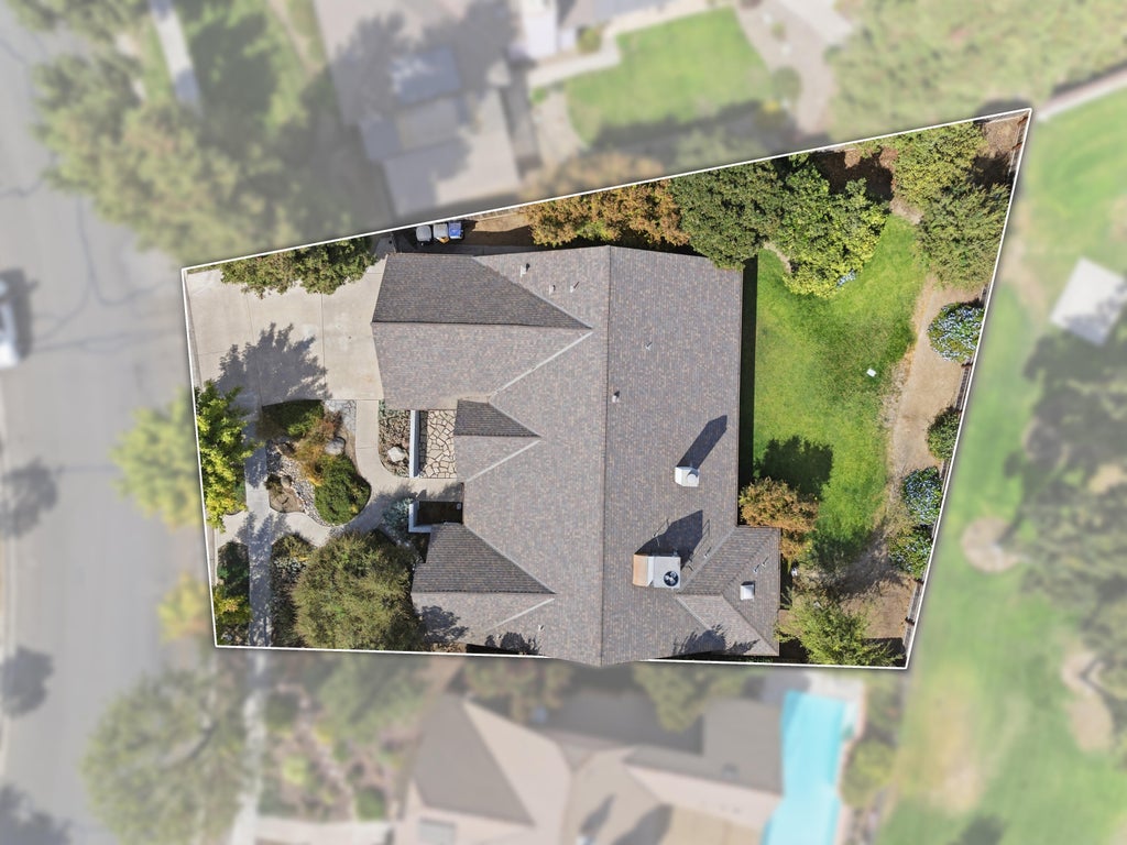 Photo of 3212 S Ernest Street, Visalia, CA 93277 (MLS # 244487)