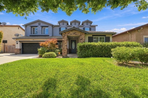 Photo of 4217 W Elowin Court, Visalia, CA 93291 (MLS # 244277)