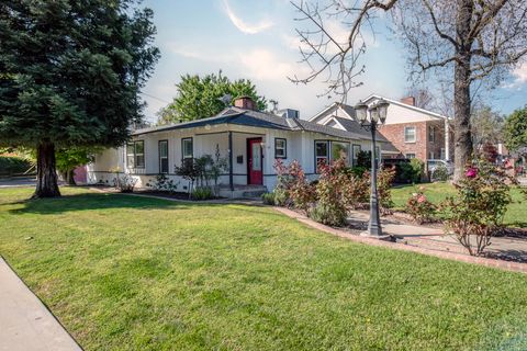 Photo of 1301 W Beverly Drive, Visalia, CA 93277 (MLS # 240243)