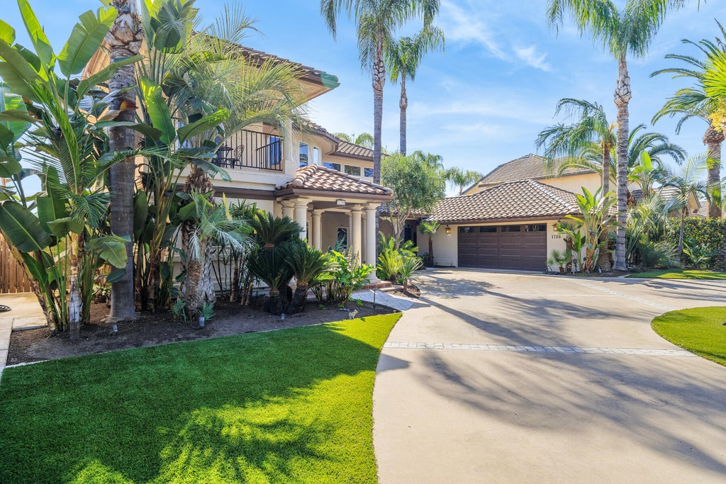 Photo of 1700 N Roeben Drive, Visalia, CA 93291 (MLS # 240945)