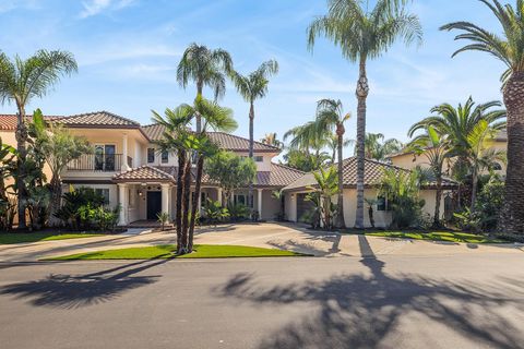 Photo of 1700 N Roeben Drive, Visalia, CA 93291 (MLS # 240945)