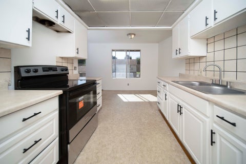 Photo of 657 W Parlier Avenue 114 #114, Reedley, CA 93654 (MLS # 244115)
