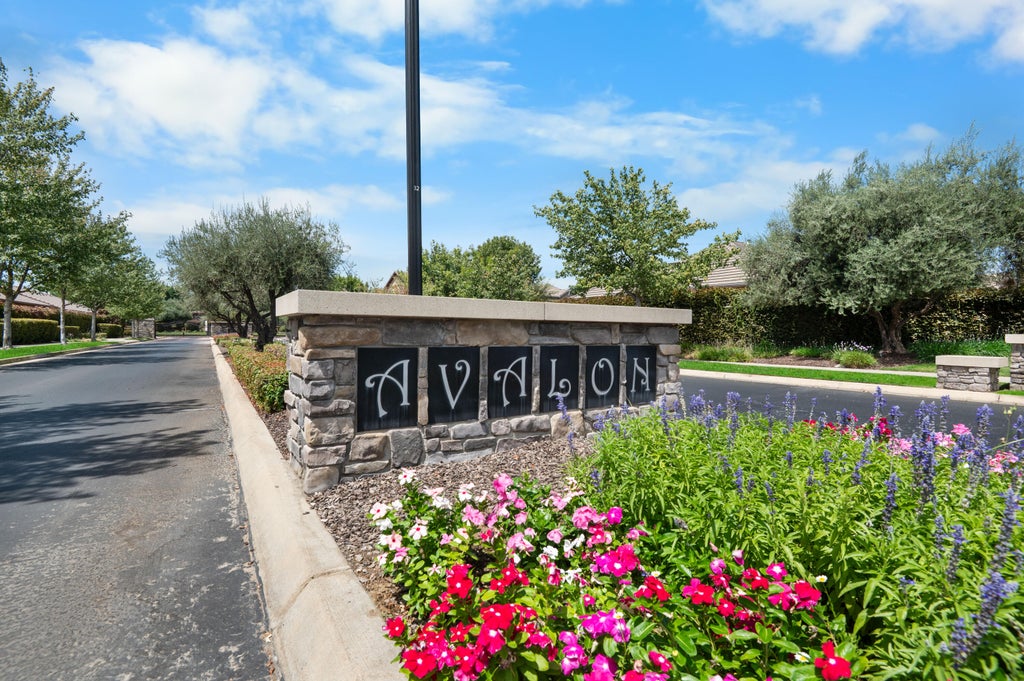 Photo of 3935 W Payson Court W, Visalia, CA 93291 (MLS # 243562)