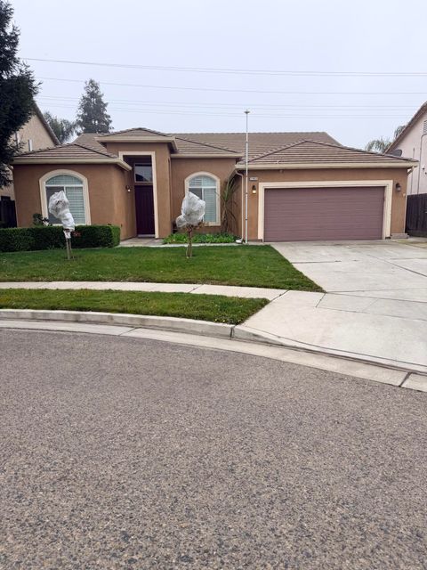 Photo of 1983 Malvasia Court, Tulare, CA 93274 (MLS # 239616)