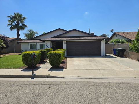 Photo of 1681 W Wall Lane, Porterville, CA 93257 (MLS # 241595)