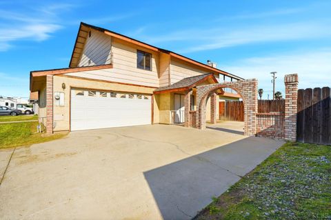 Photo of 1939 Theresa Avenue, Hanford, CA 93230 (MLS # 239482)