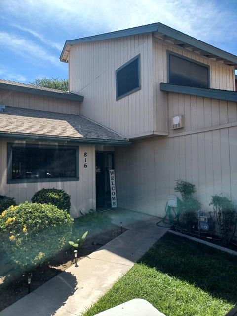 Photo of 816 W Grand Avenue, Porterville, CA 93257 (MLS # 238186)