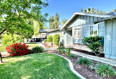 Photo of 2350 S Dollner Street, Visalia, CA 93277 (MLS # 241115)