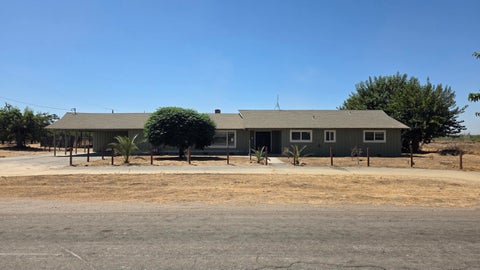 Photo of 14777 Avenue 84, Pixley, CA 93256 (MLS # 243315)