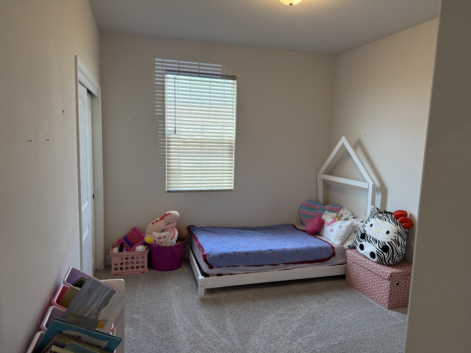 Clovis, California 93619, United States, 4 Bedrooms Bedrooms, ,3 BathroomsBathrooms,Residential,Pending,107622