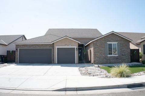 Photo of 3479 Lennox Street, Tulare, CA 93274 (MLS # 243840)