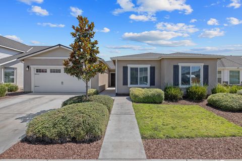Photo of 1851 Softwind Drive, Tulare, CA 93274 (MLS # 236095)