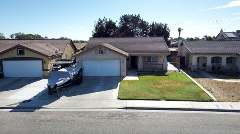 Photo of 467 S Beverly Street, Porterville, CA 93257 (MLS # 242605)