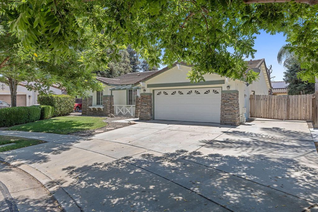 Photo of 4125 W Harold, Visalia, CA 93291 (MLS # 242357)
