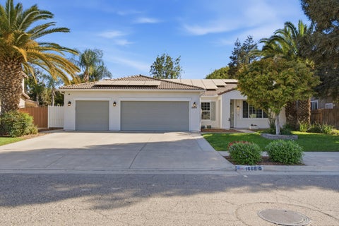 Photo of 1668 Maduro Street, Tulare, CA 93274 (MLS # 244660)