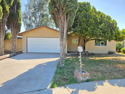 Photo of 1324 Hume Drive, Sanger, CA 93657 (MLS # 241062)