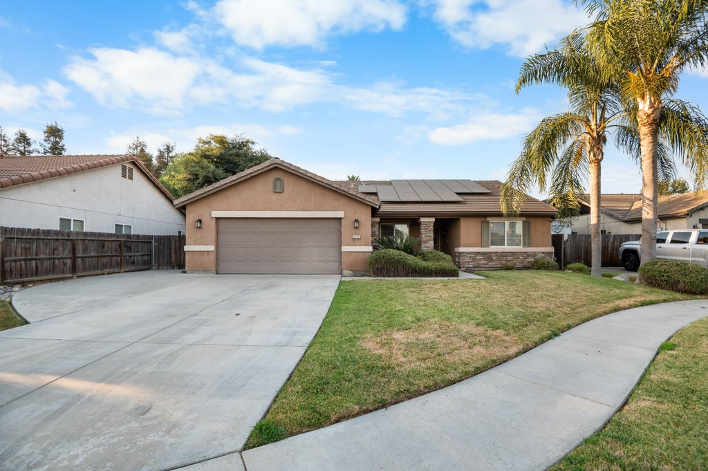 Photo of 2544 E Arlen Court, Visalia, CA 93292 (MLS # 243343)