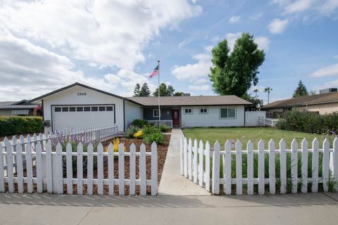 Photo of 1345 W Evans Avenue, Visalia, CA 93277 (MLS # 241219)